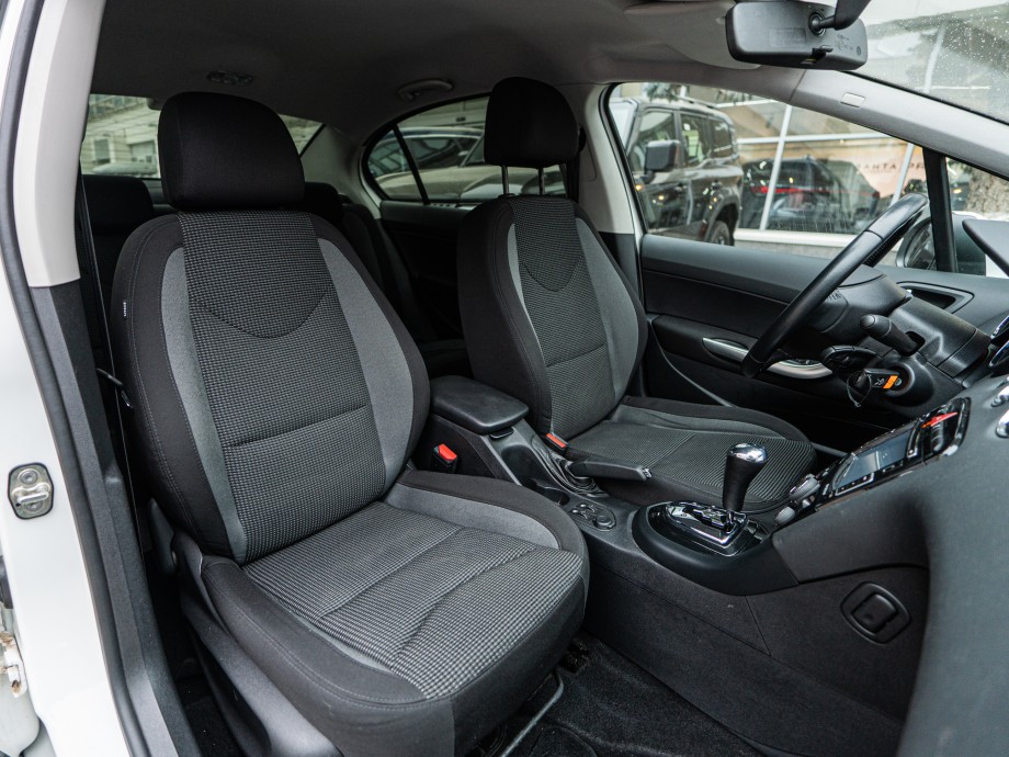 Peugeot 408 2012