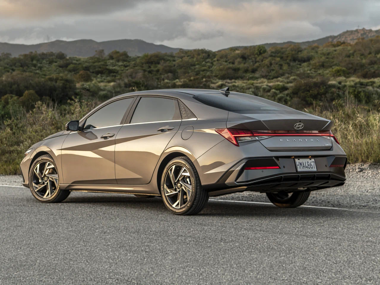 Hyundai Elantra NEW