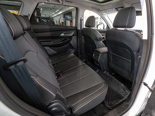 Changan CS75 Pro Tech 1.5 AMT 7 seats White 2343