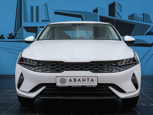 kia k5 white comfort 20